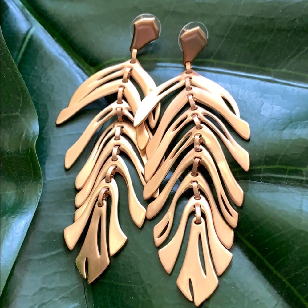 Kendra Scott Lotus Statement Earring